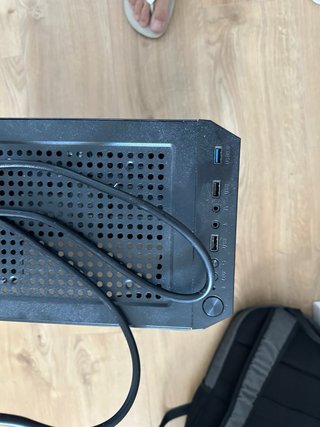 Ordenador Gaming AMD + Volante Thrustmaster y Peda