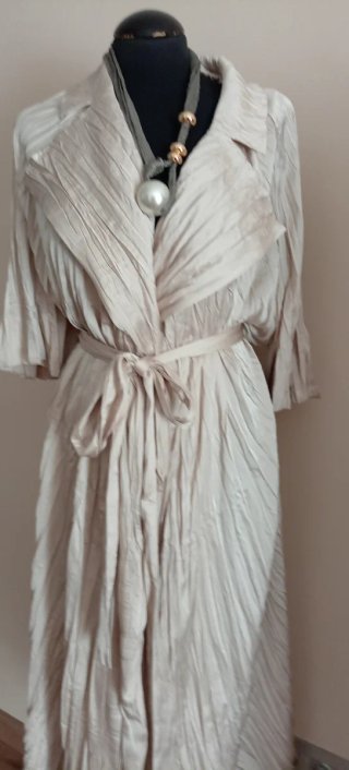 Vestido Zara Beige Talla L da tallas más grandes ,