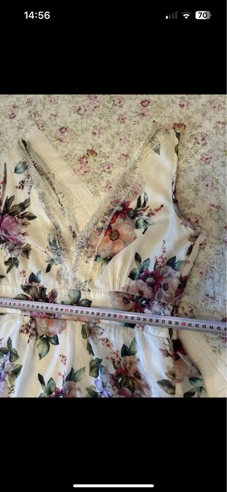 Vestido floral blanco y morado talla L