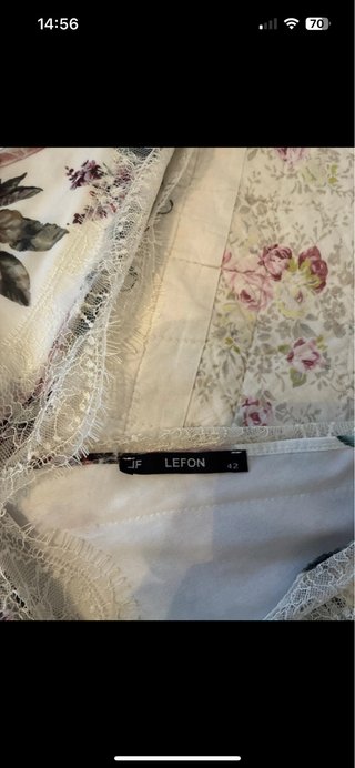 Vestido floral blanco y morado talla L
