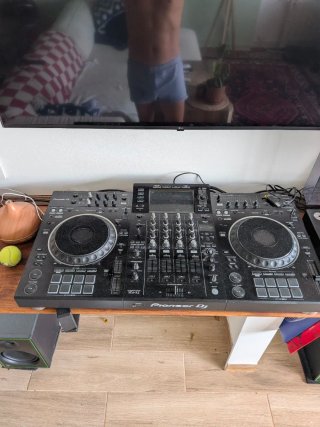 Pioneer XDJ-XZ como nueva + funda + bolsa portatil