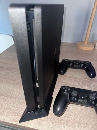 Pack PS4 Slim + 2 Mandos + 11 Juegos