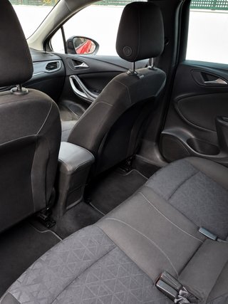 Opel Astra 1.6 CDTi 110 Elegance