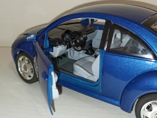 Modellino Auto Bburago VW Maggiolino Blu 1:18