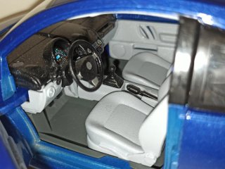 Modellino Auto Bburago VW Maggiolino Blu 1:18