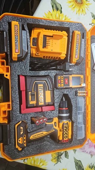 Kit Herramientas INCO 20V: Taladro, Láser, Cargado