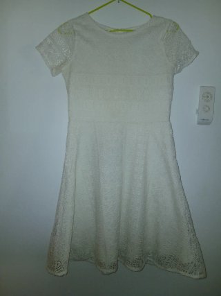 Vestido corto encaje calado blanco