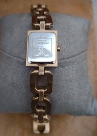 Reloj Guess Dorado Mujer