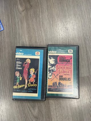 Lote 2 Películas VHS: Con Faldas y a lo Loco / Sen