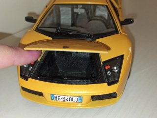 Modellino Auto Bburago 1/18 Lamborghini Giallo