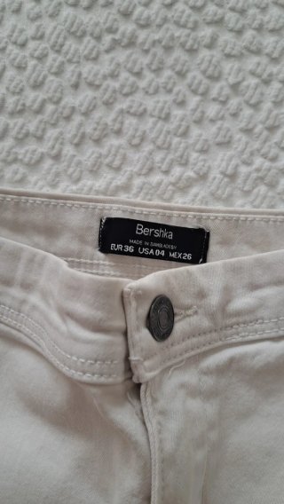 Pantalón skinny Bershka blanco