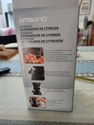 Exprimidor marca Ambiáno