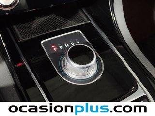 Jaguar XE 2.0 Diesel Pure RWD Auto 132 kW (180 CV)