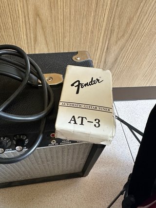 Guitarra Fender Squier Strat + Ampli