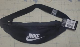 Riñonera Nike Negra