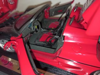 Modellino Auto Maisto Ferrari F50 1:18
