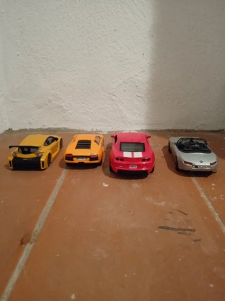 Lote 4 Coches de Juguete a Escala