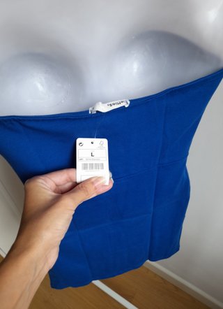 Vestido azul sin tirantes