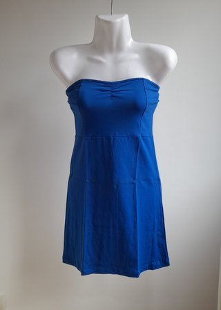 Vestido azul sin tirantes