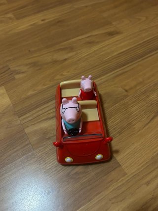 Coche teledirigido Peppa Pig