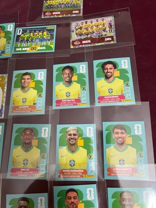 22 Cromos Brasil Mundial + 1  con Bordes Blancos