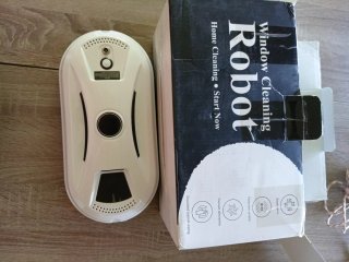 Robot Limpia Cristales con Mando