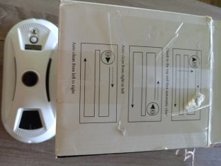 Robot Limpia Cristales con Mando
