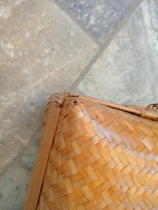 Valigia vintage in rattan midollino intrecciato