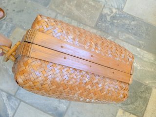 Valigia vintage in rattan midollino intrecciato