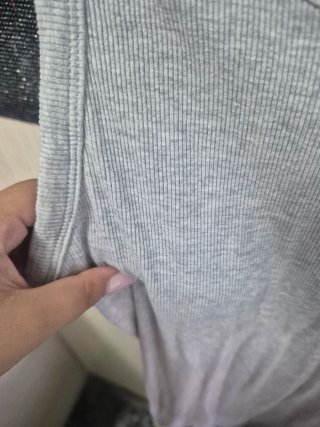 Vestido canalé gris