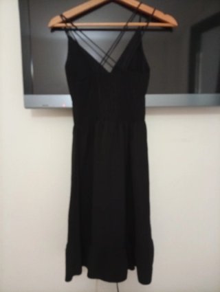 Vestido negro tirantes cruzados