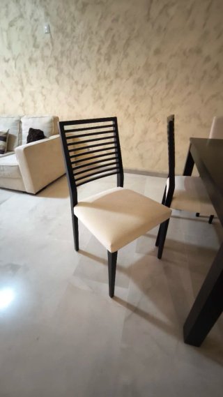 Mesa comedor y 4 sillas