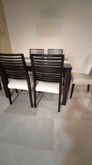 Mesa comedor y 4 sillas