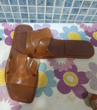 Chanclas piscina marrones