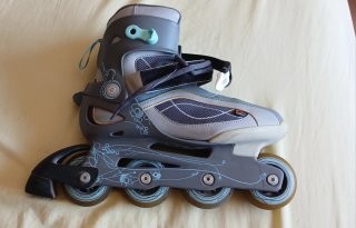 Patines en línea y bolsa