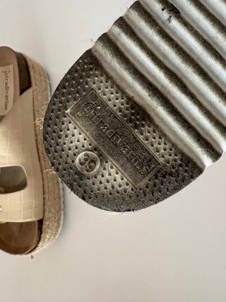 Sandalias Stradivarius Beige Hebilla Plataforma