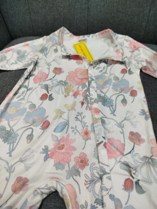Pijama bebé estampado floral