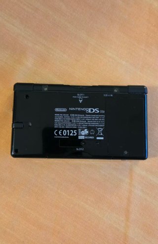 Nintendo DS Lite Negra + FIFA 06