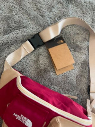 Riñonera The North Face Roja y Beige