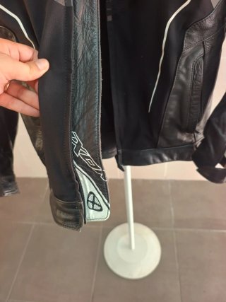Chaqueta de piel moto IXON talla L