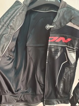 Chaqueta de piel moto IXON talla L