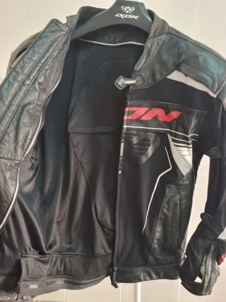 Chaqueta de piel moto IXON talla L