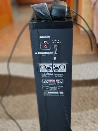 Torre de sonido INNOVA negra