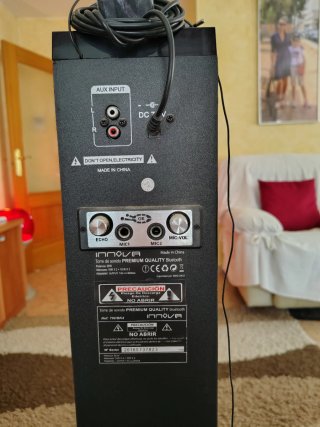 Torre de sonido INNOVA negra