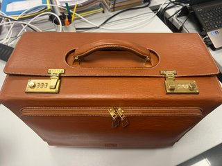 Maletín vintage piel Loewe marrón