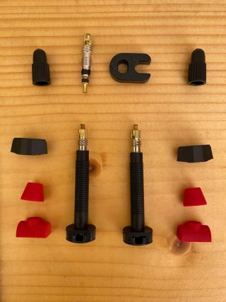Válvulas Tubeless Carbono Presta 35mm Barbieri
