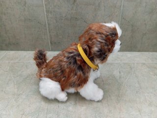 Shih tzu cachorro de peluche  (Ladra llora jadea)
