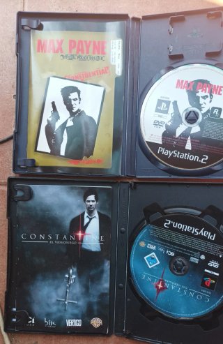 Play 2 con mandos, tarjeta de memoria,cablesLote 1