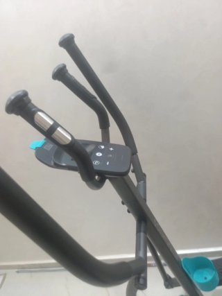 Elíptica Gimnasio Negra