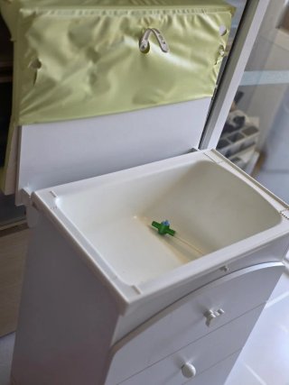 Mueble cambiador bebé con bañera